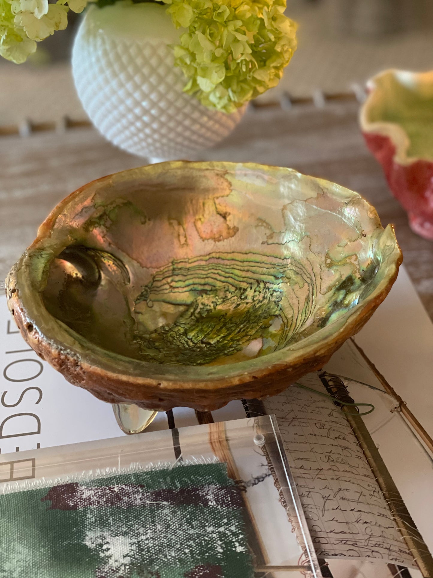 FOOTED SHELL DISH