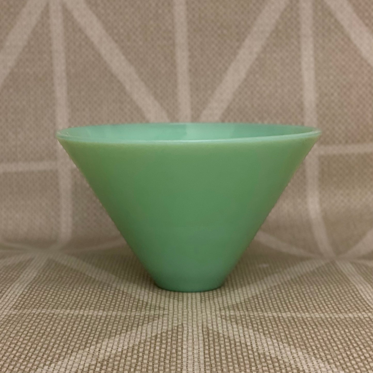 JADE GLASS BOWL